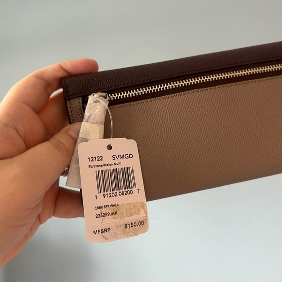 RESERVED Coach Wallet NWT - Picture 3 of 5